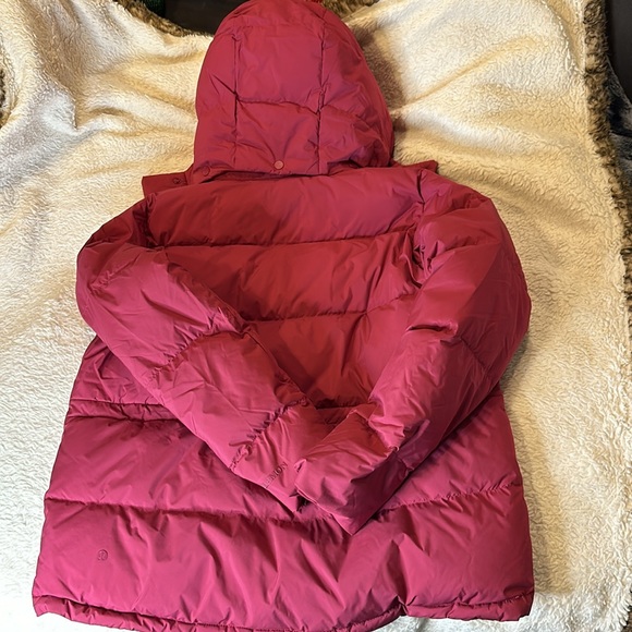 Lululemon Wunder Puff Jacket
Pomegranate - Picture 2 of 5
